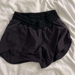 Lululemon low rise running shorts S